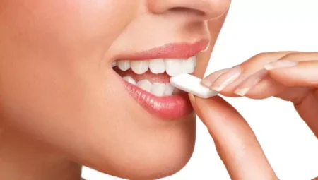 Sakız çiğnemenin faydaları nedir? Sakız Çiğneyerek Zayıflamak Gerçekten Mümkün mü?